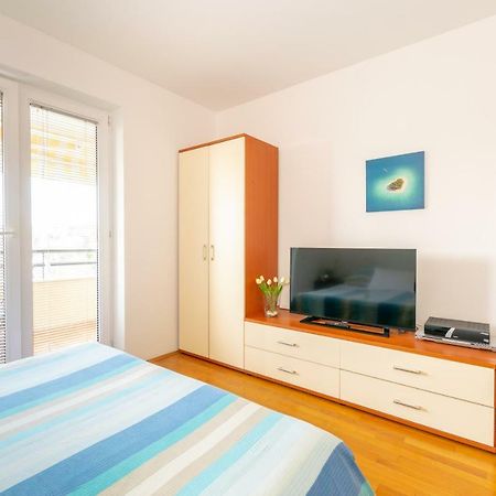 Apartment Irena With Bikes Included พูลา ภายนอก รูปภาพ